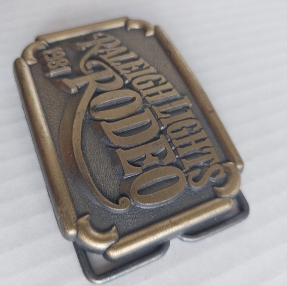 Perfect Condition Brass Raleigh Lights Rodeo Belt Buckle Cattle Ranch - Picture 3 of 5